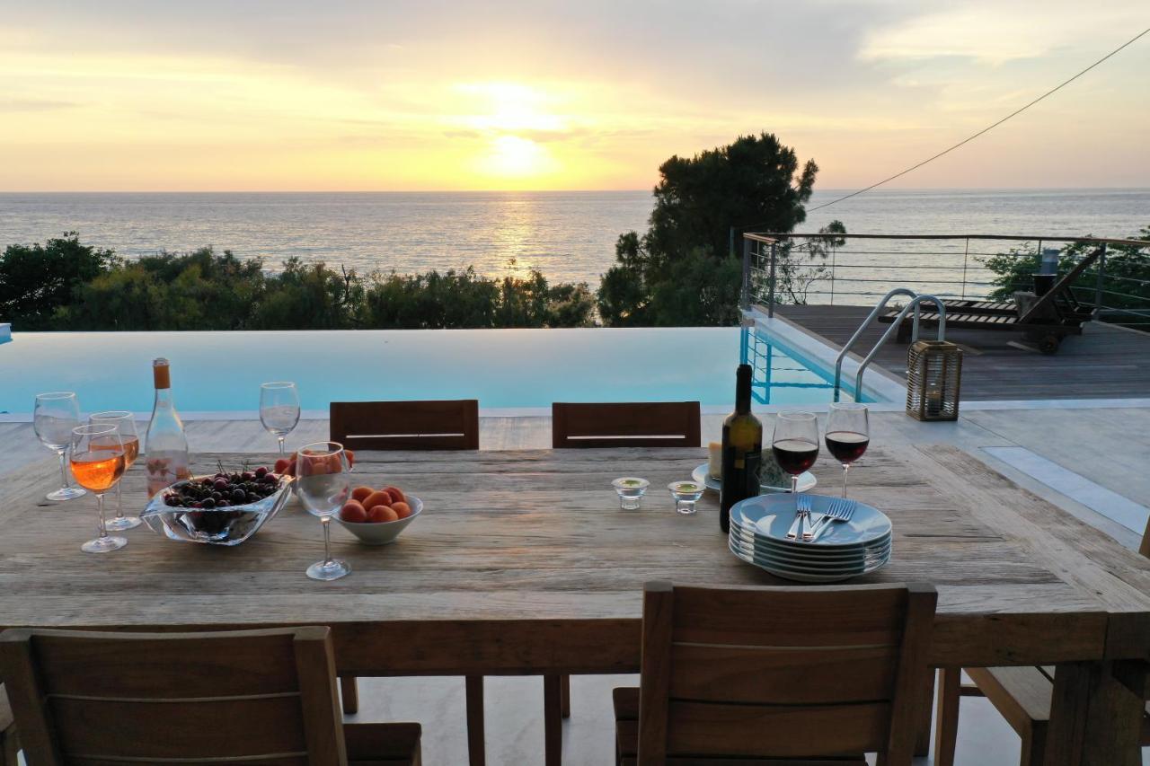 Capro - Milos Bay Villas Áyios Nikítas 외부 사진