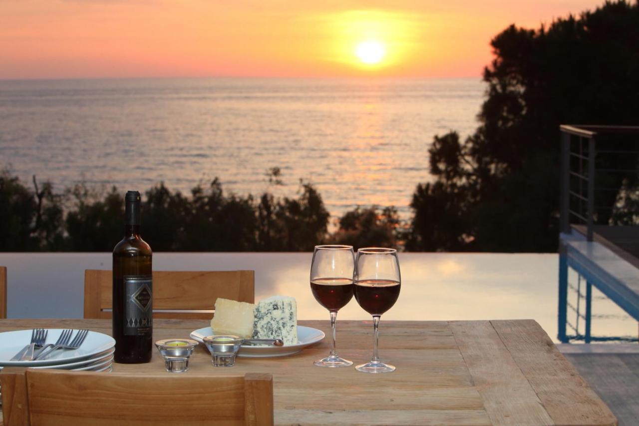 Capro - Milos Bay Villas Áyios Nikítas 외부 사진