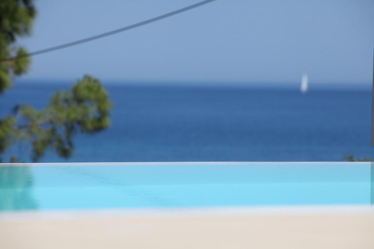 Capro - Milos Bay Villas Áyios Nikítas 외부 사진