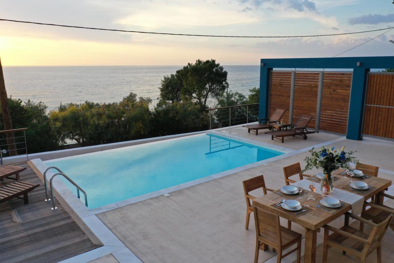 Capro - Milos Bay Villas Áyios Nikítas 외부 사진