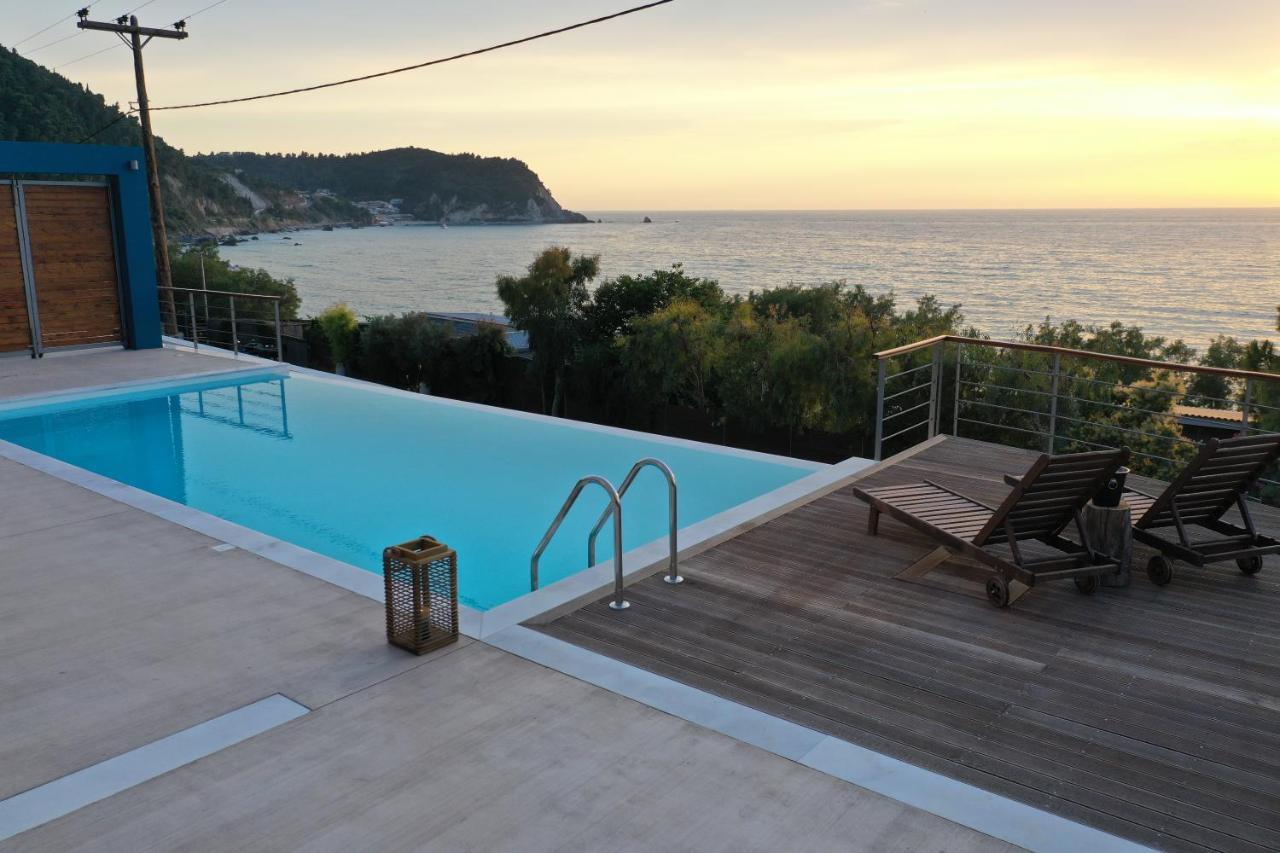 Capro - Milos Bay Villas Áyios Nikítas 외부 사진